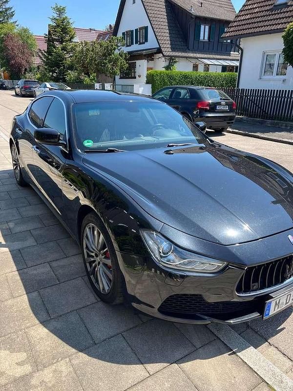 Schwarz Gebraucht 2017 Maserati Ghibli Limousine | 27.999 € (Fairer Preis) - Bild 1/4