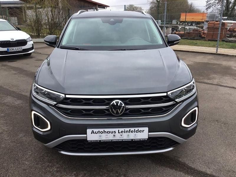 Gebraucht VW T-Roc Style 150 PS (110 kW) 2025 Grau SUV