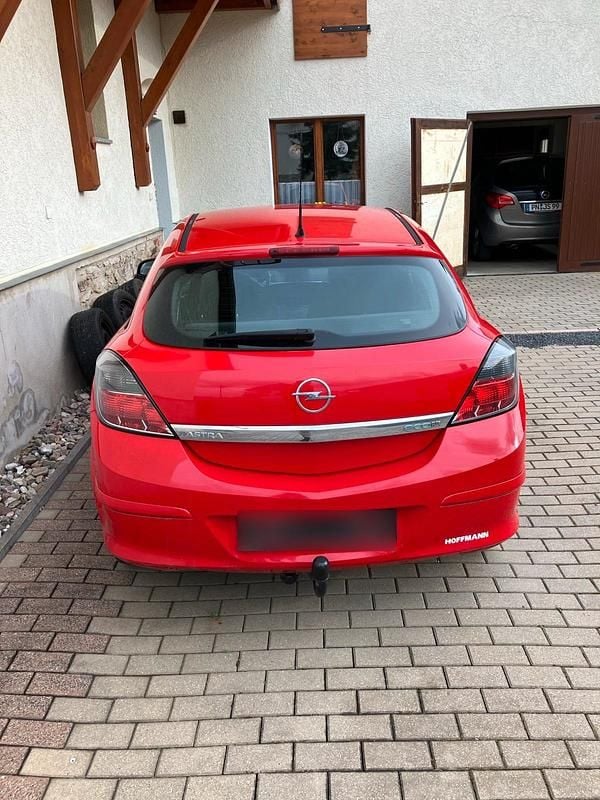 Gebraucht Opel Astra GTC 66 PS (48 kW) 2009 Rot Kleinwagen