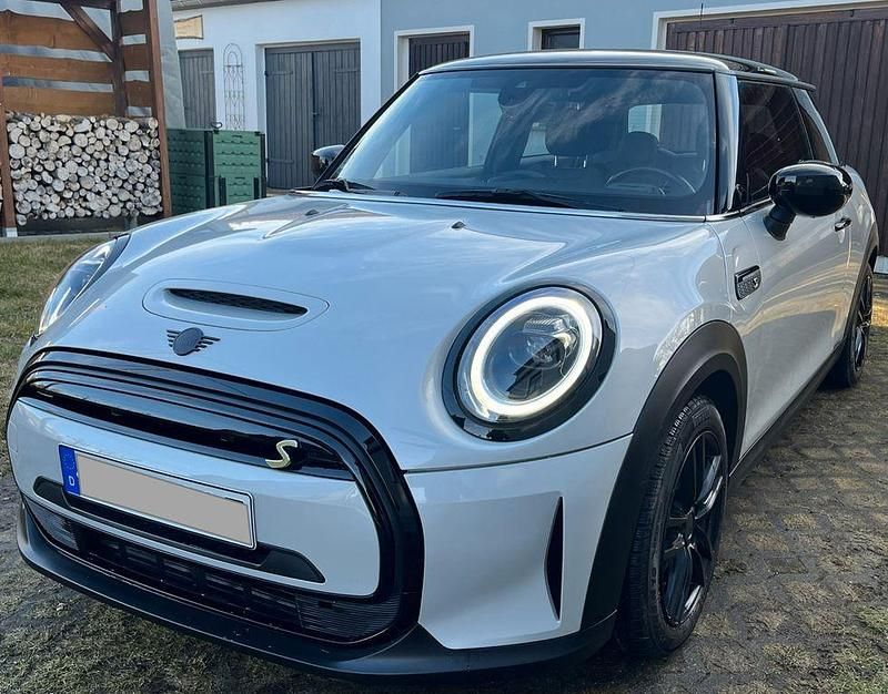 Gebraucht Mini Cooper SE Resolute Edition 135 kW (184 PS) 2022 Silber Kleinwagen