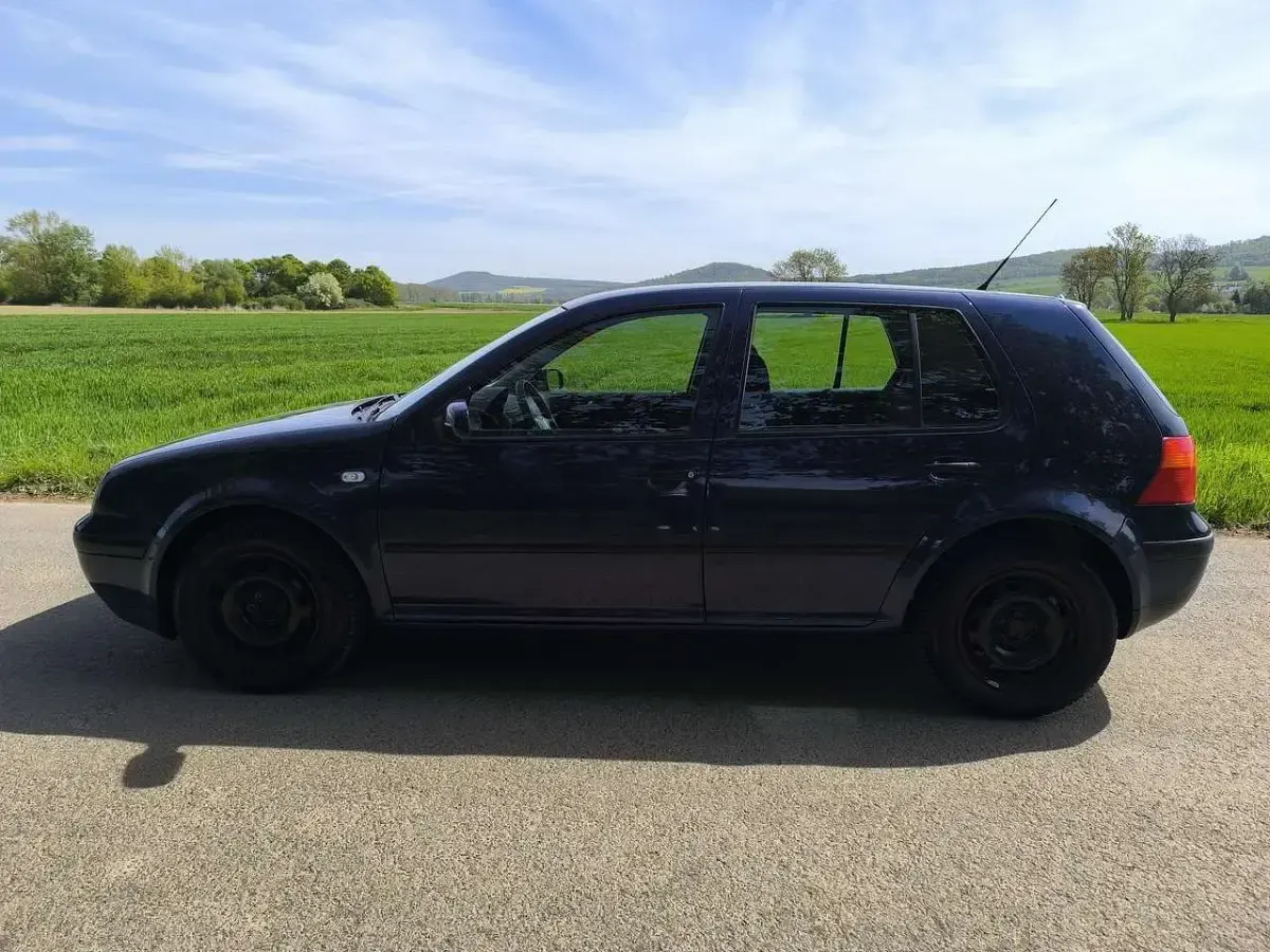 Gebraucht VW Golf III Comfortline 101 PS (74 kW) 1998 Blau Limousine
