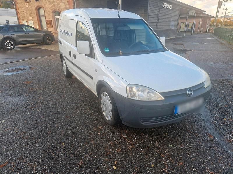 Weiß Gebraucht 2011 Opel Combo Van / Kleinbus | 2.000 € - Bild 1/4