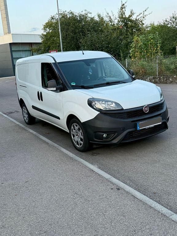Weiß Gebraucht 2021 Fiat Doblò Van / Kleinbus | 12.900 € (Superpreis) - Bild 1/4