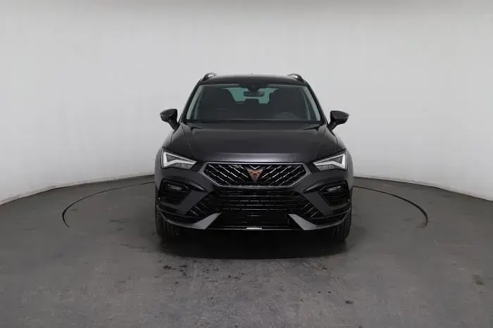 Neu Cupra Ateca 190 PS (139 kW) 2025 Schwarz, panther schwarz metallic SUV