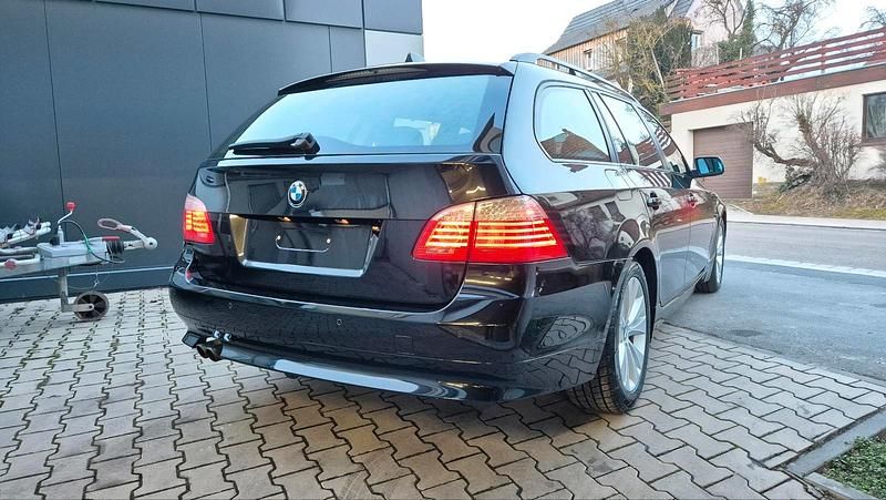 Gebraucht BMW 525 Performance 218 PS (160 kW) 2007 Schwarz Kombi