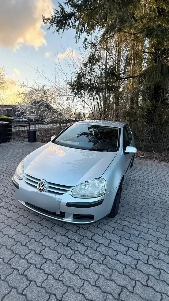 Gebraucht VW Golf V 75 PS (55 kW) 2005 Silber Kleinwagen