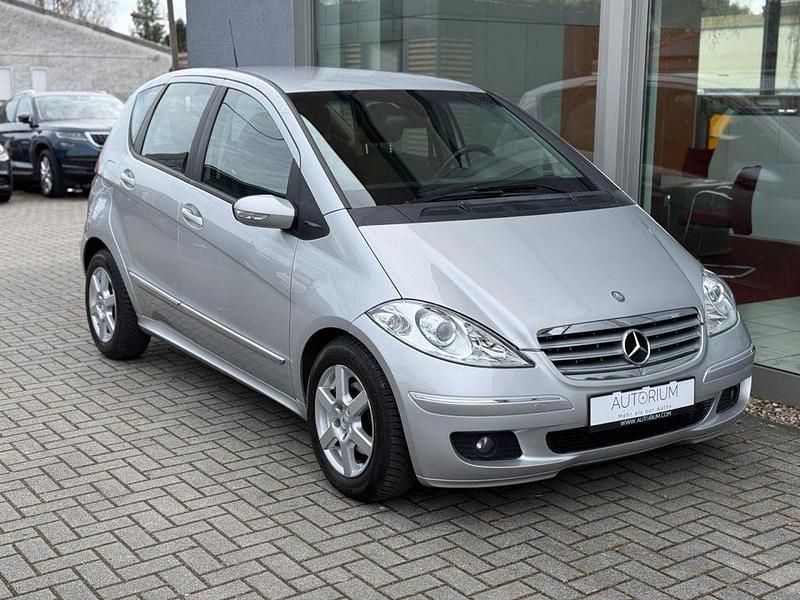 Gebraucht Mercedes A180 109 PS (80 kW) 2008 Polarsilber Limousine