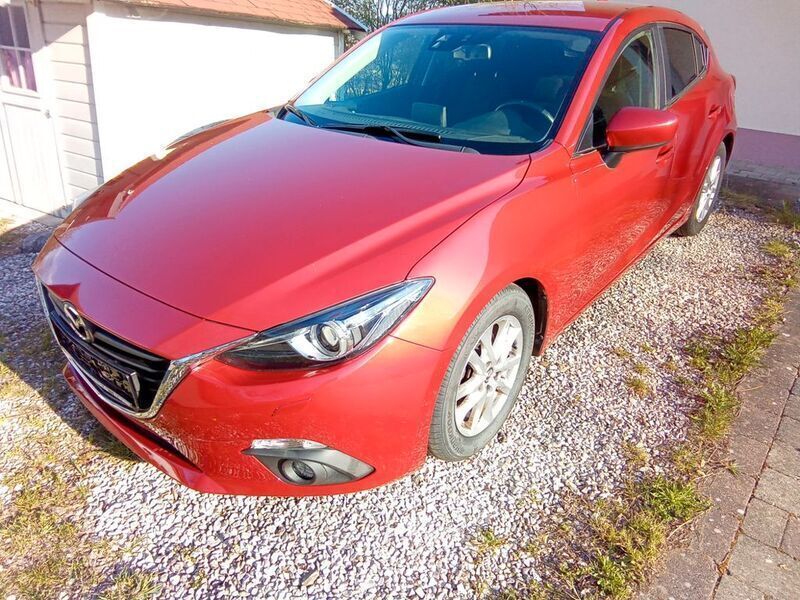 Rot Gebraucht 2015 Mazda 3 Center-Line Limousine | 9.290 € (Superpreis) - Bild 1/4