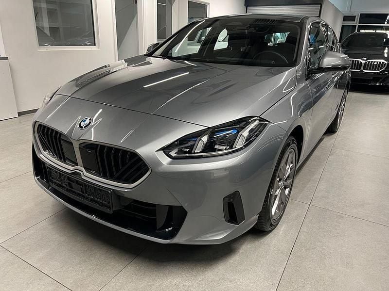 Gebraucht BMW 118 Performance 150 PS (110 kW) 2024 Grau Kleinwagen