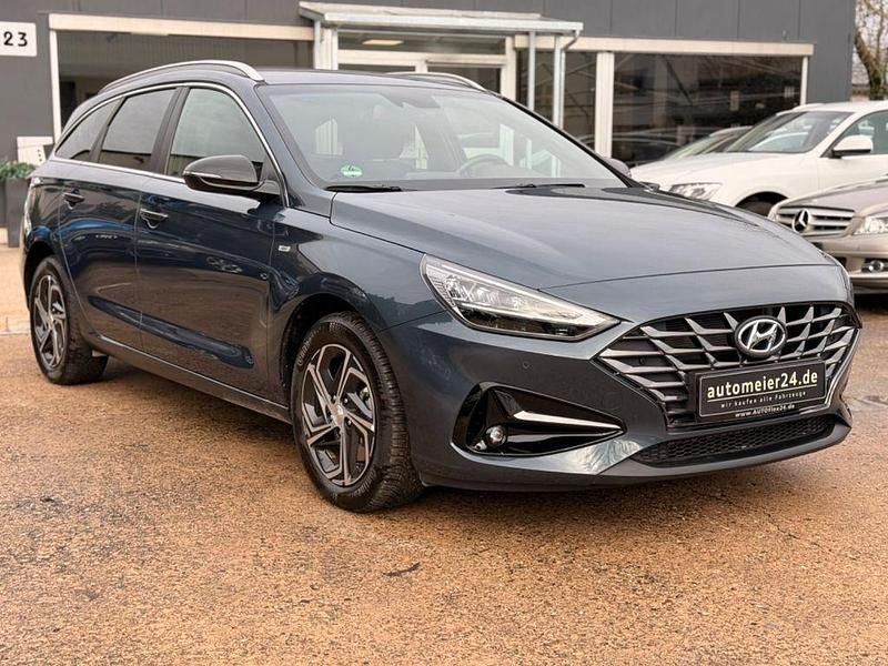 Gebraucht Hyundai i30 Advantage 160 PS (117 kW) 2024 Blau Limousine