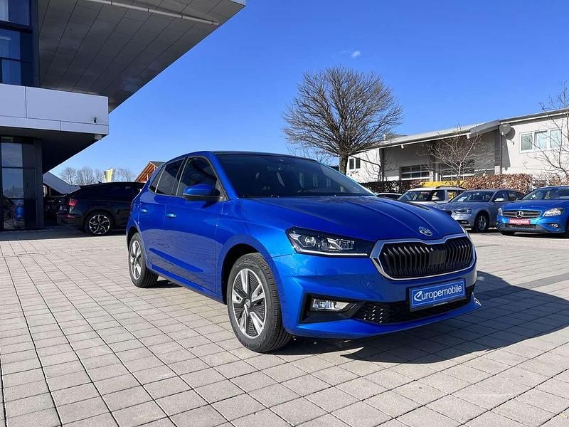 Race blau Gebraucht 2025 Skoda Fabia Dynamic Kleinwagen | 16.968 € (Guter Preis) - Bild 1/4