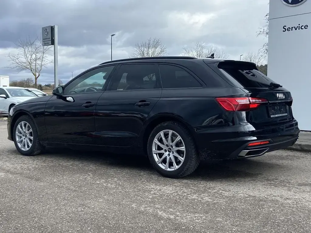 Gebraucht Audi A4 150 PS (110 kW) 2022 Schwarz Kombi