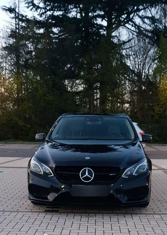 Gebraucht Mercedes E500 AMG line 408 PS (300 kW) 2013 Schwarz Limousine