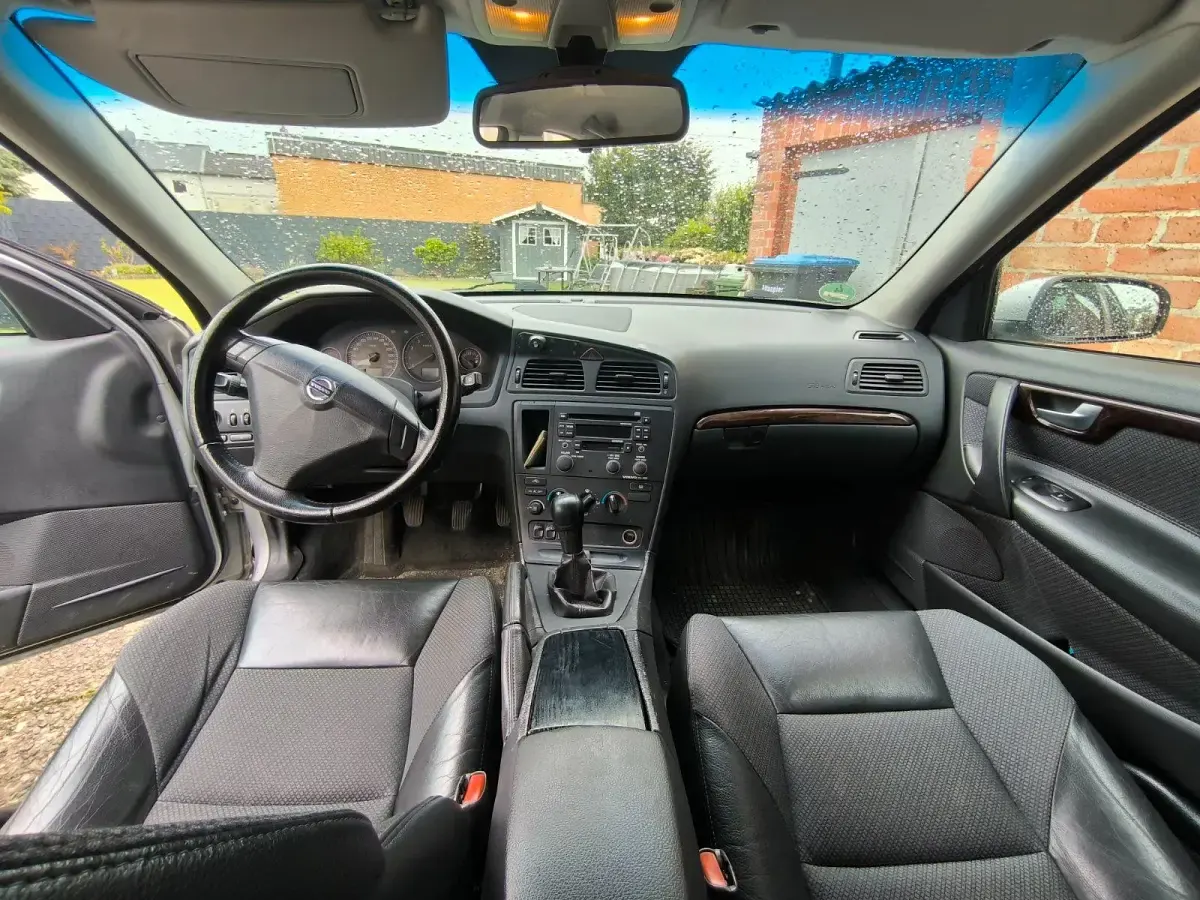 Używany Volvo S60 140 KM (102 kW) 2004 Sedan/Limuzyna