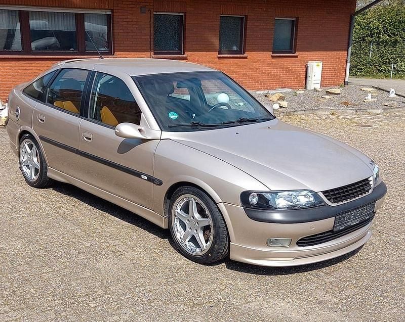 Gold Gebraucht 1998 Opel Vectra Limousine | 4.000 € (Teuer) - Bild 1/4