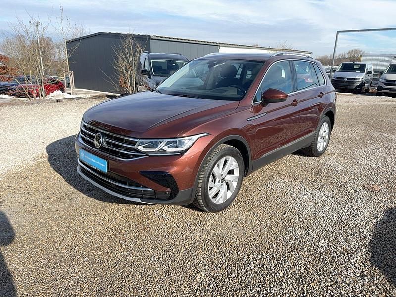 Gebraucht VW Tiguan Elegance 150 PS (110 kW) 2023 Ginger brown SUV
