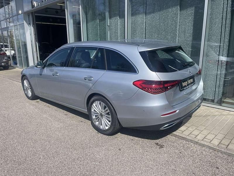 Gebraucht Mercedes C180 Avantgarde 170 PS (125 kW) 2025 Lack hightechsilber Kombi