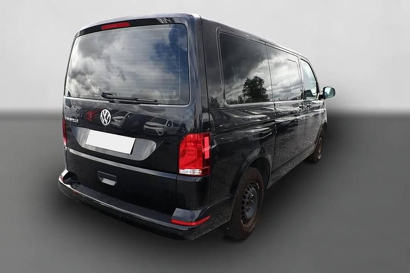 Gebraucht VW Caravelle Trendline 150 PS (110 kW) 2021 Schwarz Van / Kleinbus