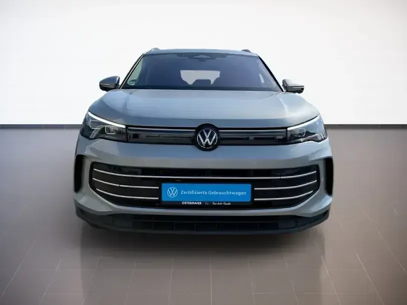 Gebraucht VW Tiguan Elegance 150 PS (110 kW) 2025 Oyster silver SUV