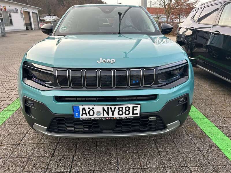 Gebraucht Jeep Avenger EV Altitude 114 kW (156 PS) 2023 Ceramic azure SUV