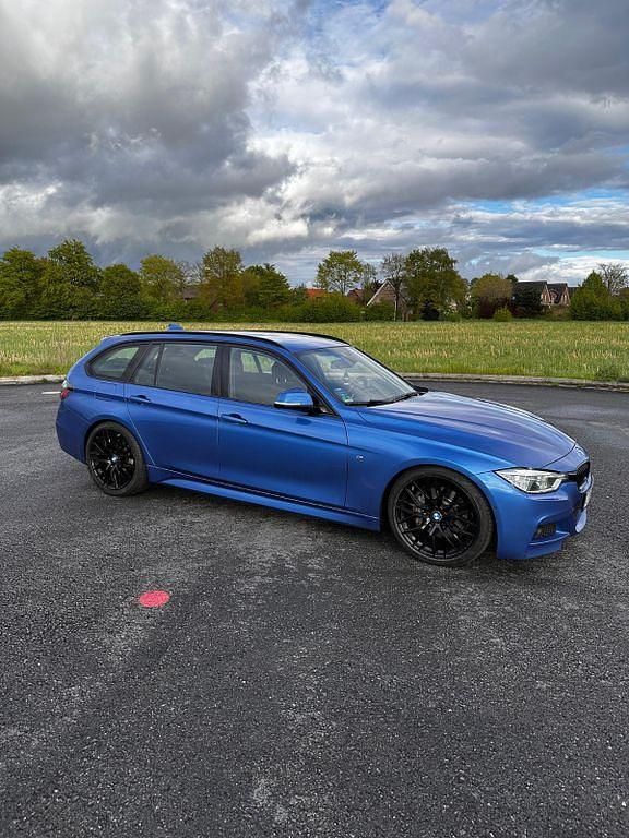 Blau Gebraucht 2015 BMW 330 M Sport Kombi | 20.499 € (Fairer Preis) - Bild 1/4