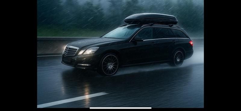 Schwarz Gebraucht 2012 Mercedes E350 Kombi | 12.500 € (Etwas zu teuer) - Bild 1/4