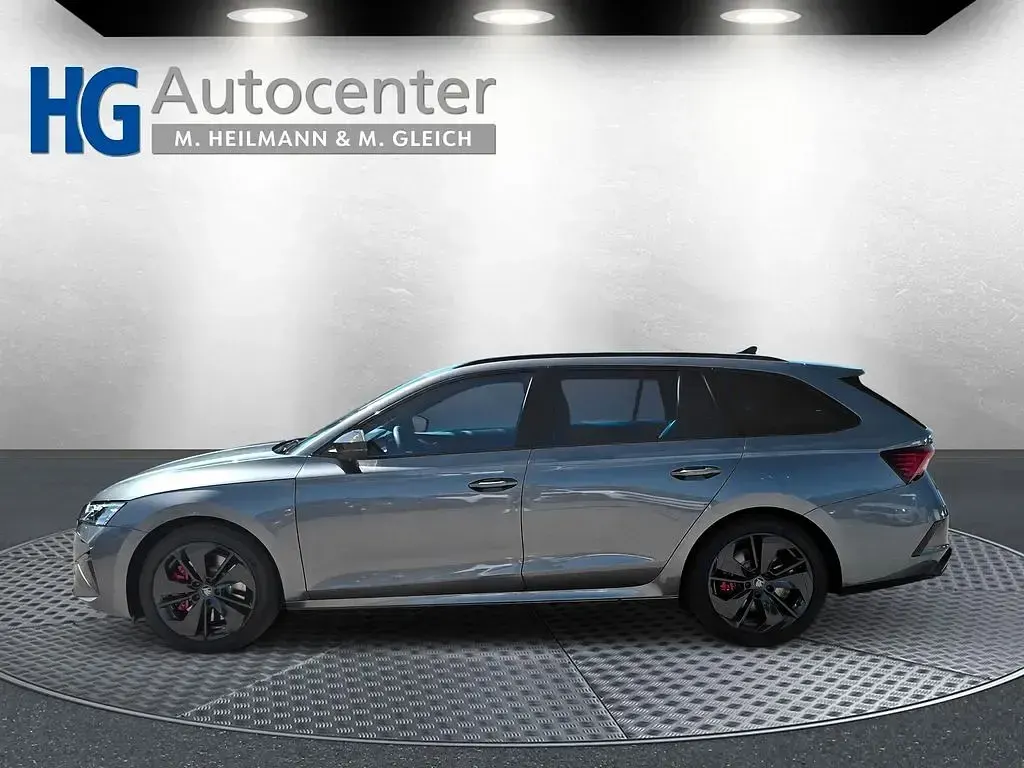 Neu Skoda Octavia RS 265 PS (194 kW) 2026 Grau Kombi