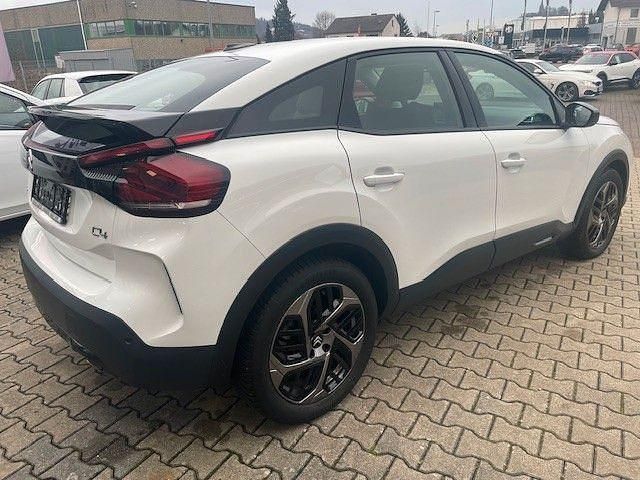 Gebraucht Citroën C4 Feel 131 PS (96 kW) 2023 Weiß Limousine