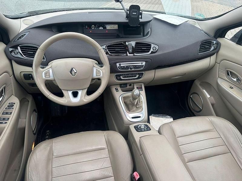 Gebraucht Renault Scénic III Luxe 131 PS (96 kW) 2011 Schwarz Van / Kleinbus