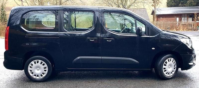 Gebraucht Opel Combo Life Edition 110 PS (80 kW) 2020 Schwarz Kombi