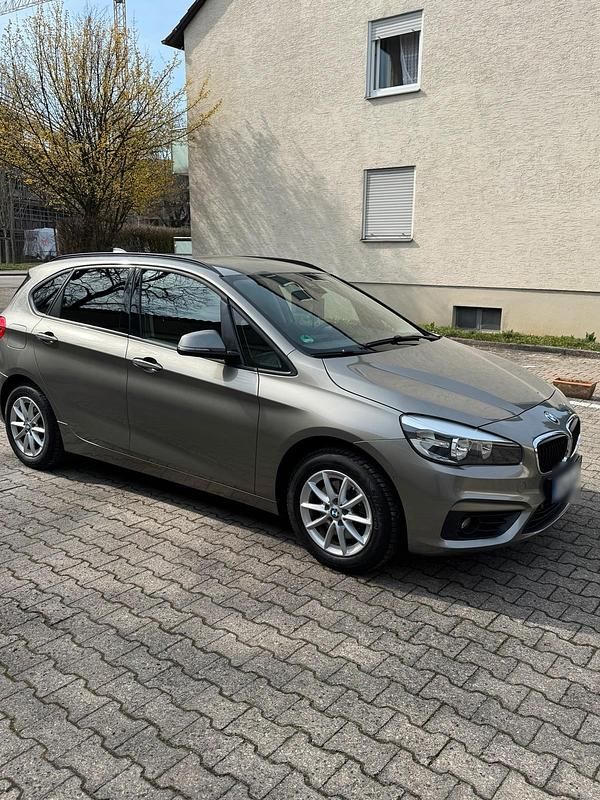 Gebraucht BMW 218 Active Tourer 136 PS (100 kW) 2016 Silber Van / Kleinbus