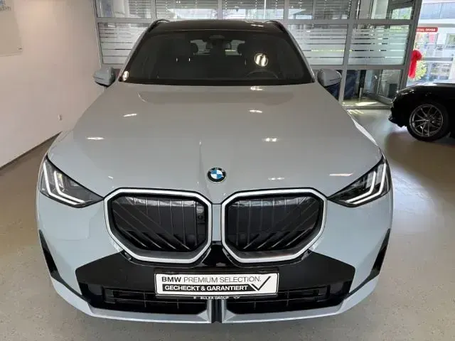 Gebraucht BMW X3 M Sport 197 PS (144 kW) 2025 Brooklyn grau metallic SUV