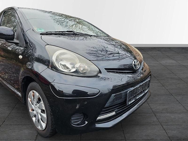 Gebraucht Toyota Aygo Cool 68 PS (50 kW) 2012 Schwarz Kleinwagen
