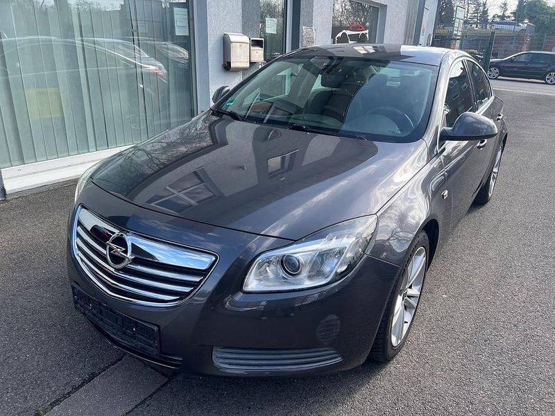 Gebraucht Opel Insignia Edition 116 PS (85 kW) 2010 Karbongrau Limousine