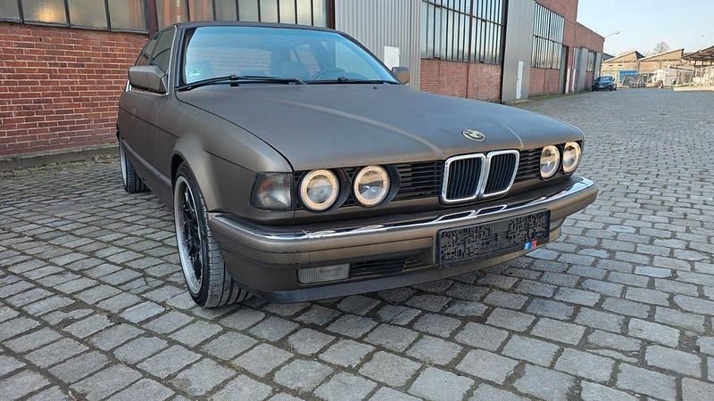 Gebraucht BMW 735 211 PS (155 kW) 1987 Braun Limousine
