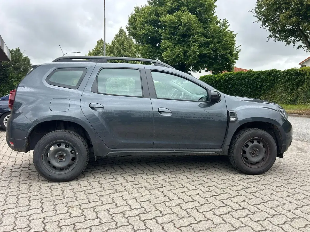 Gebraucht Dacia Duster Comfort 101 PS (74 kW) 2021 Grau SUV