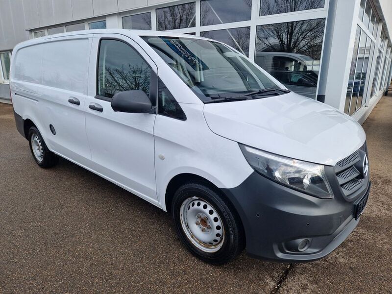 Arktikweiss Gebraucht 2020 Mercedes Vito Van / Kleinbus | 22.190 € (Superpreis) - Bild 1/4