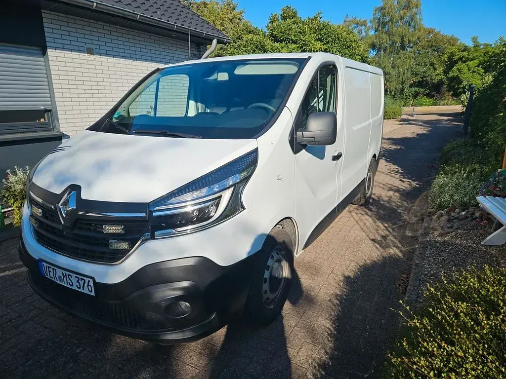 Gebraucht Renault Trafic 145 PS (106 kW) 2020 Weiß Van / Kleinbus