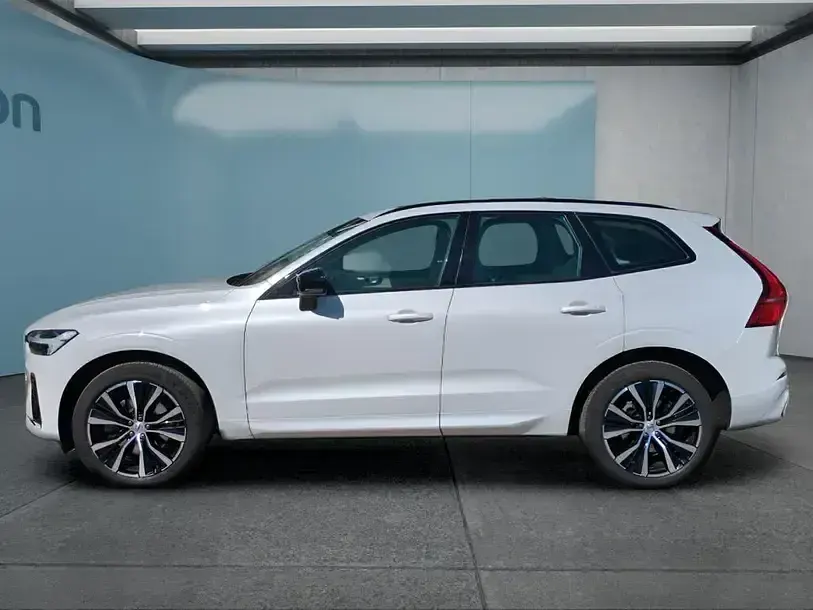 Używany Volvo XC60 Ultimate 197 KM (144 kW) 2024 Biały SUV