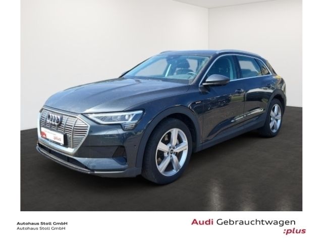 Grau Gebraucht 2021 Audi e-tron Advanced SUV | 35.990 € (Guter Preis) - Bild 1/4