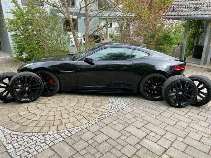 Schwarz Gebraucht 2016 Jaguar F-Type S Coupé | 39.500 € - Bild 1/4