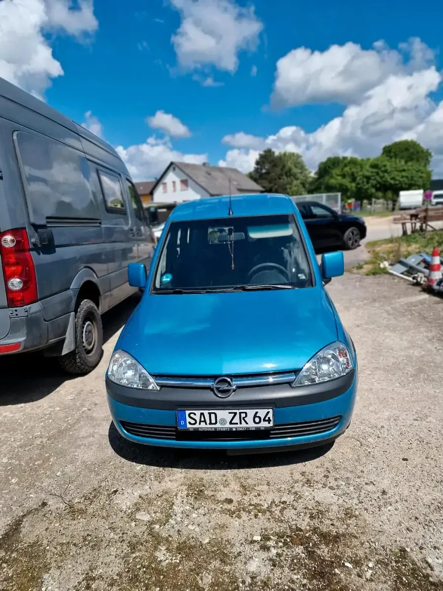 Gebraucht Opel Combo 87 PS (63 kW) 2002 Blau Van / Kleinbus