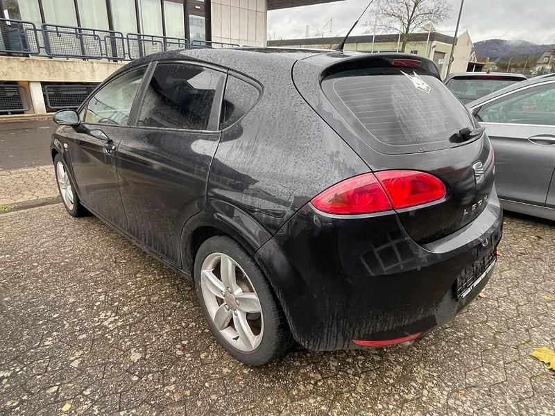 Gebraucht Seat Leon Style 125 PS (91 kW) 2011 Schwarz Limousine