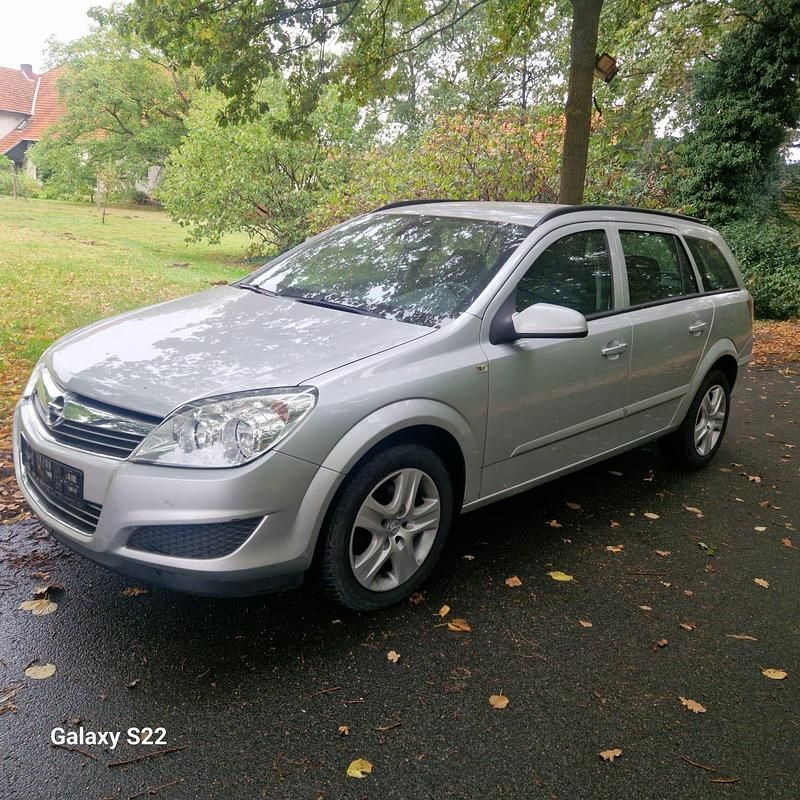 Andere farben Gebraucht 2009 Opel Astra Limousine | 2.300 € (Fairer Preis) - Bild 1/4