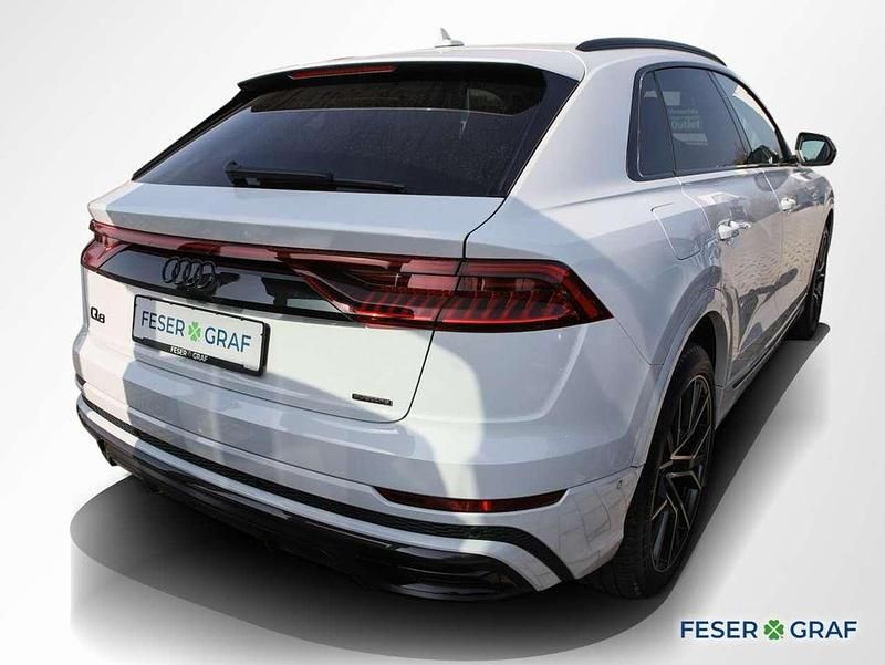 Gebraucht Audi Q8 Ambiente 286 PS (210 kW) 2022 Gletscherweiß SUV