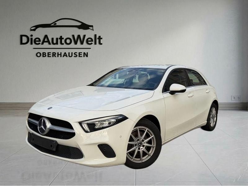 Gebraucht Mercedes A180 Progressive 116 PS (85 kW) 2019 Weiß Limousine