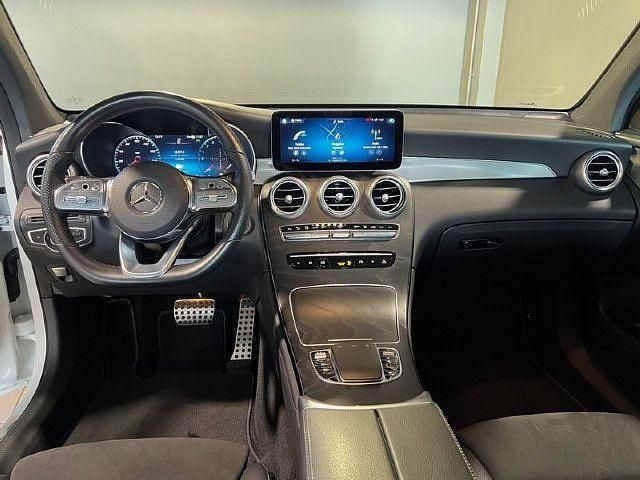Gebraucht Mercedes GLC300e 320 PS (235 kW) 2021