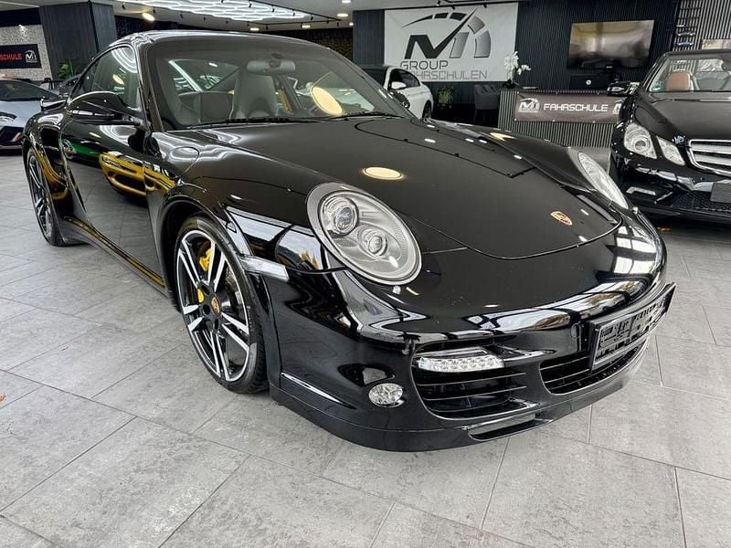 Schwarz Gebraucht 2010 Porsche 997 Turbo Chrono | 109.990 € (Fairer Preis) - Bild 1/4