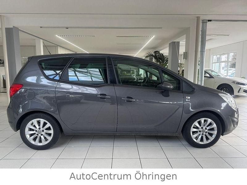 Gebraucht Opel Meriva 120 PS (88 kW) 2012 Grau Van / Kleinbus