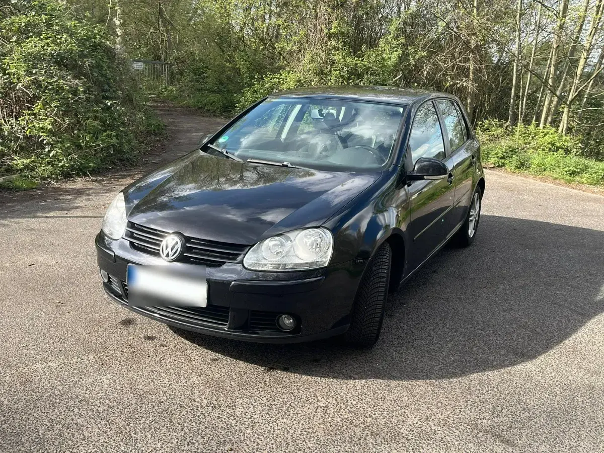 Second-hand VW Golf V 80 CP (58 kW) 2007 Negru Hatchback